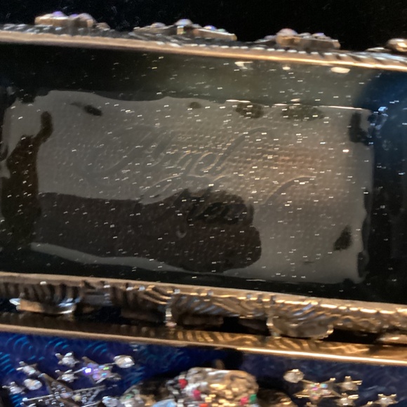 Kirks Folly trinket with necklace - Picture 2 of 6